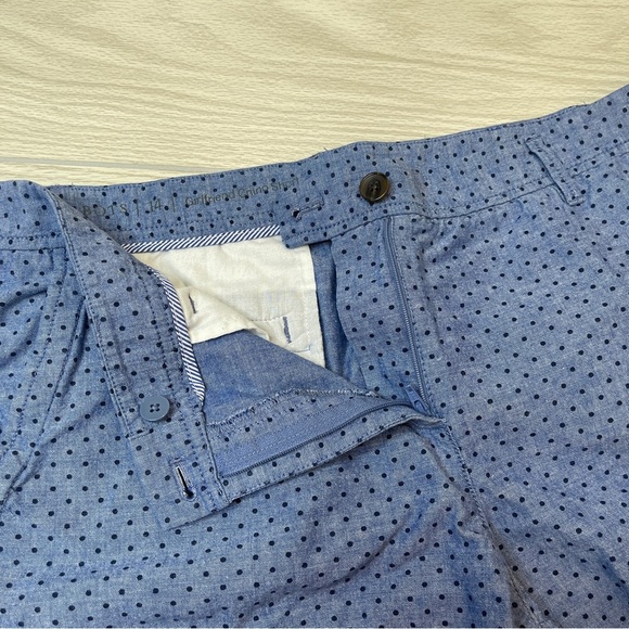 Talbots Girlfriend Chino Blue Chambray Dots Flat Front Cotton Shorts Size 14 - Picture 5 of 11